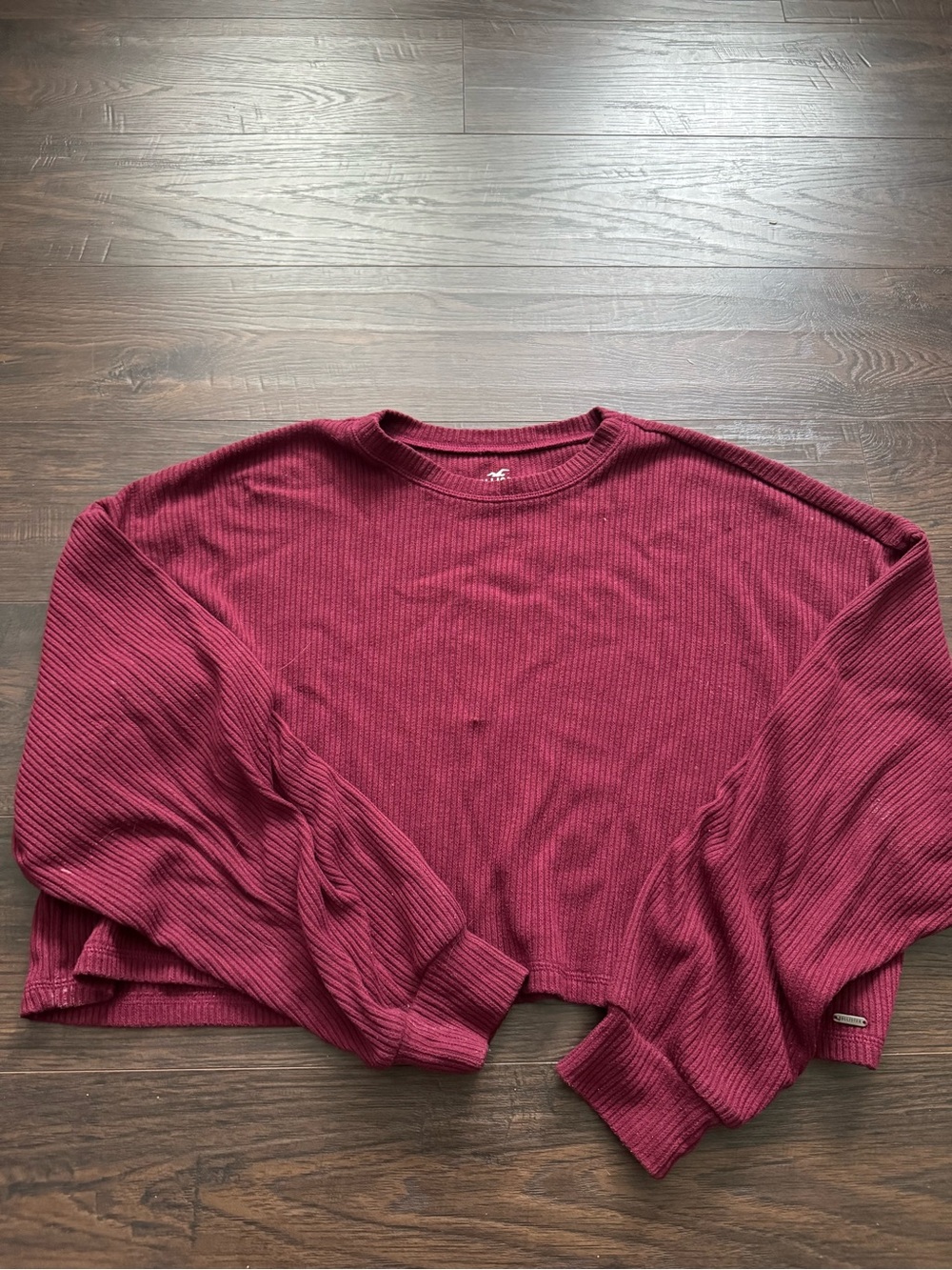 Hollister Ribbed Cropped Sweatshirt in Wine